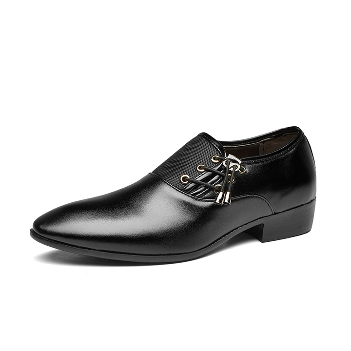 2018 spring new large size shoes men&apos;s business dress shoes wild soft casual shoes