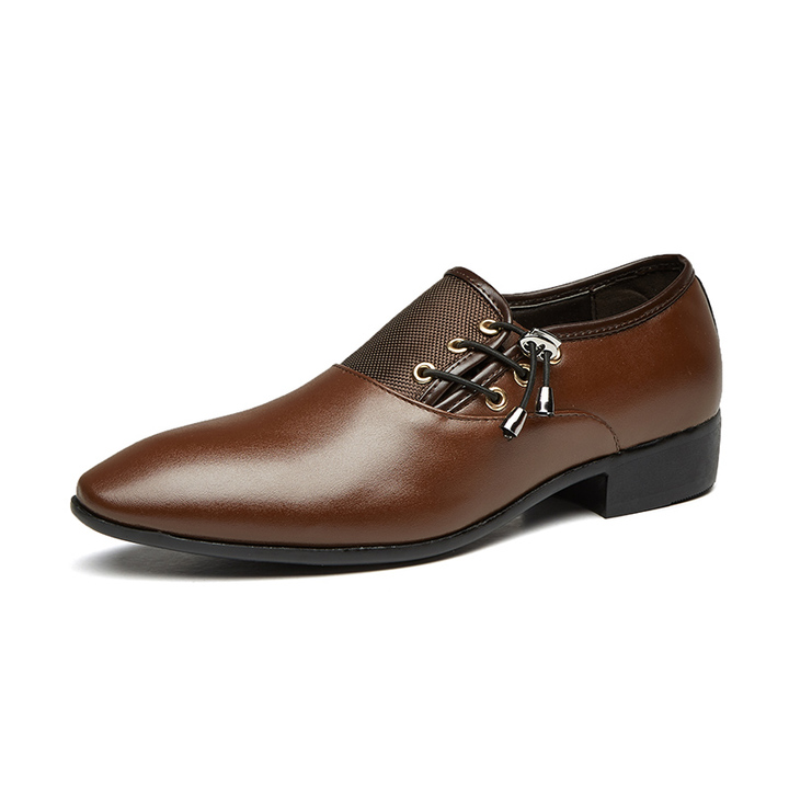 2018 spring new large size shoes men&apos;s business dress shoes wild soft casual shoes