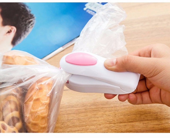 Portable Household Mini Sealer Snacks Plastic Bags Sealer Travel Hand Pressure Heat Sealing Machine
