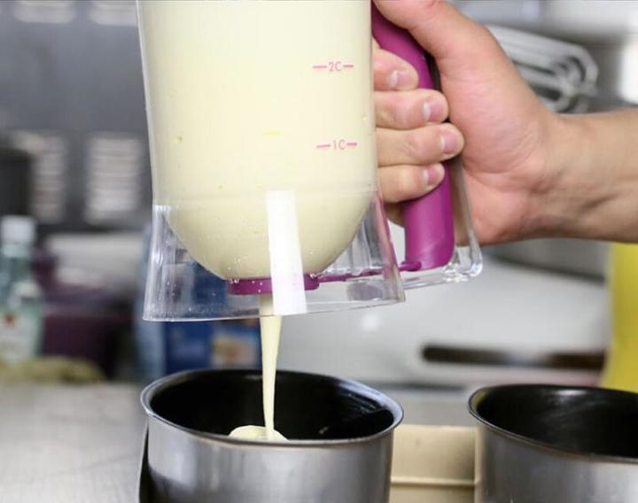 Cake Batter Dispenser with Measuring Label for Cupcakes Muffins Baking Tool