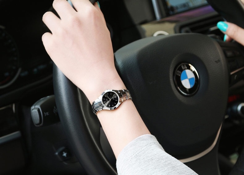 LSVTR Brand 2 PCS Set Couples Wrist Watches Men Women Lovers Waterproof Quartz Wristwatches