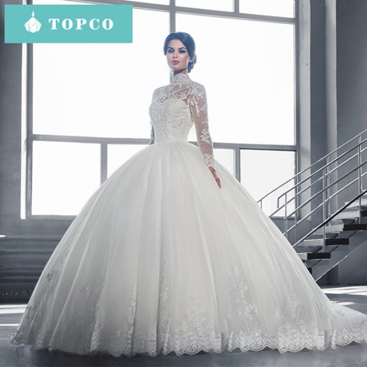 Lace sexy elegant and beautiful wedding dress