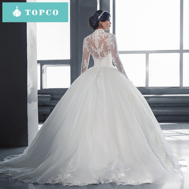 Lace sexy elegant and beautiful wedding dress