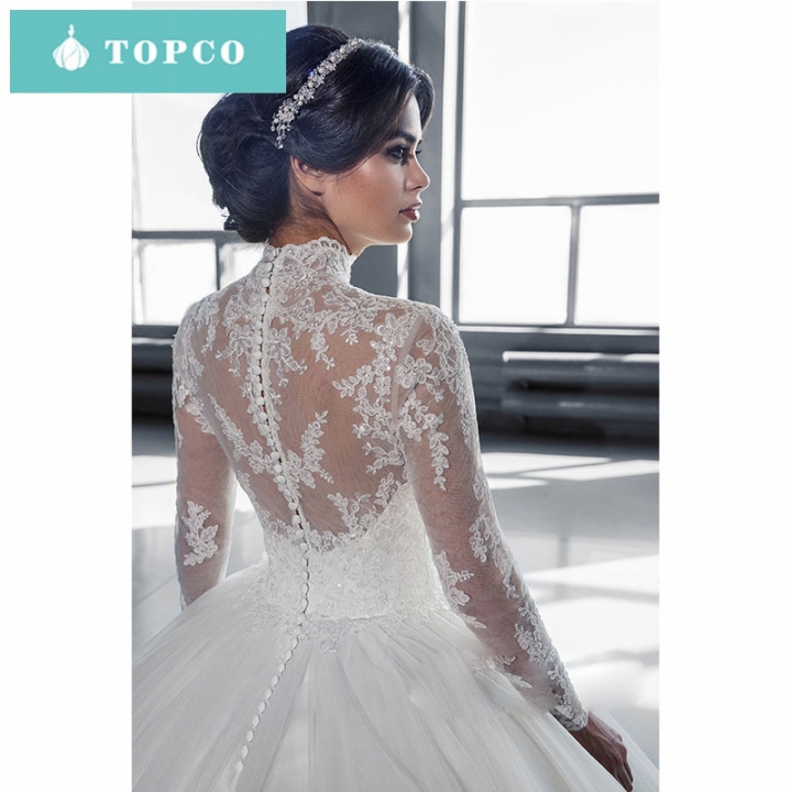 Lace sexy elegant and beautiful wedding dress