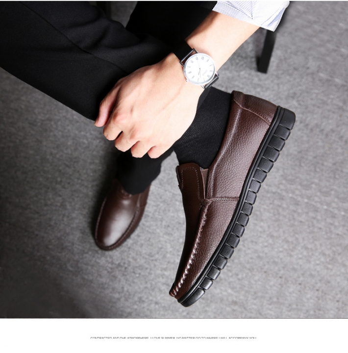 Newly Men&apos;s Genuine Leather Shoes Head Leather Soft Cutout Father Leather Office Official Shoes