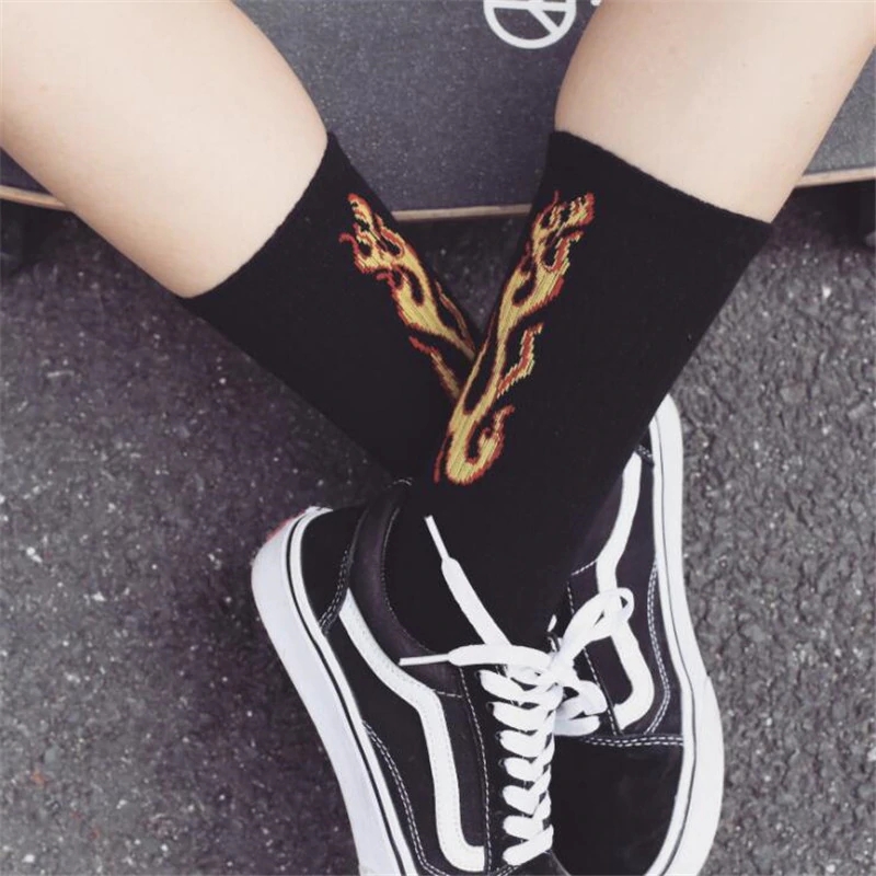 1 Pair Men Fashion Flame Pattern Hip Hop Funny Socks Harajuku Socks Street Skateboard Cotton Socks