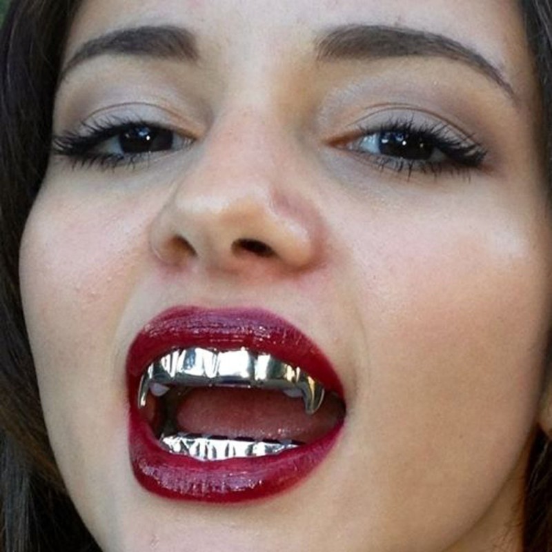 2PCS Hip Hop Golden Braces Teeth Grillz Caps Top Bottom Grill Set Flat Teeth Golden Dental Braces