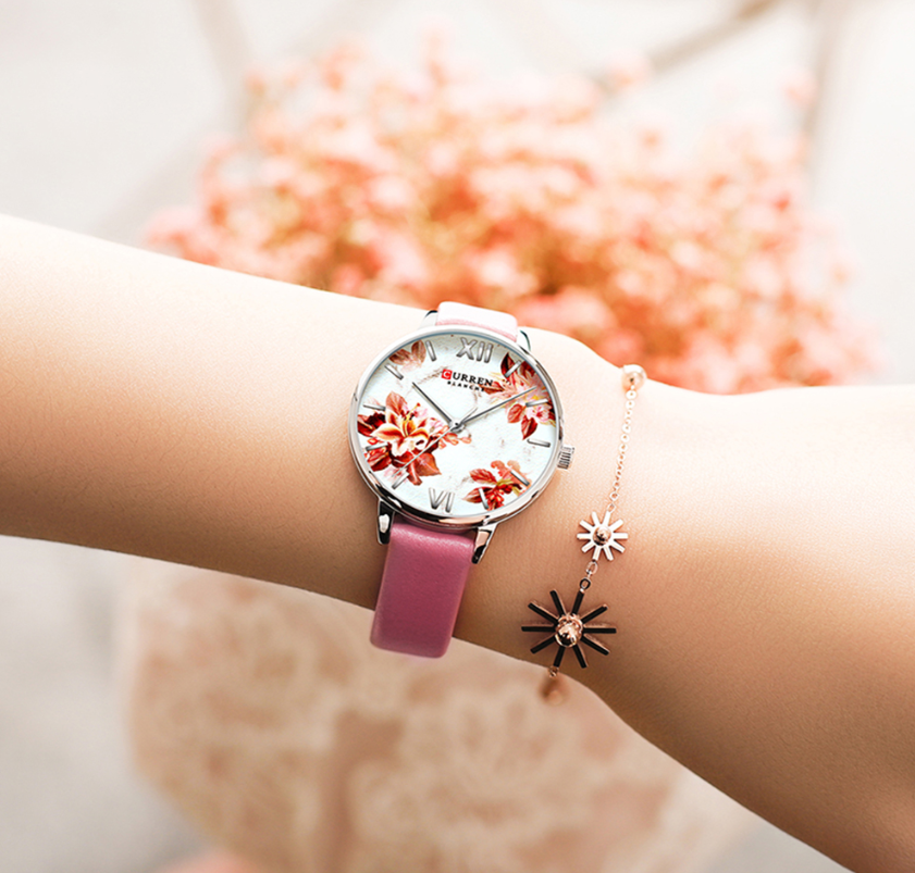 CURREN Beautiful Flower Design Women&apos;s Watches Leather Wristwatch Ladies Clock Women Quartz Watch