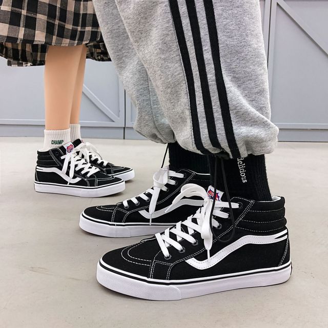 Fashion New Light Breathable Men Canvas Casual High top Women Sneakers Men Shoes Boots Couple Shoes