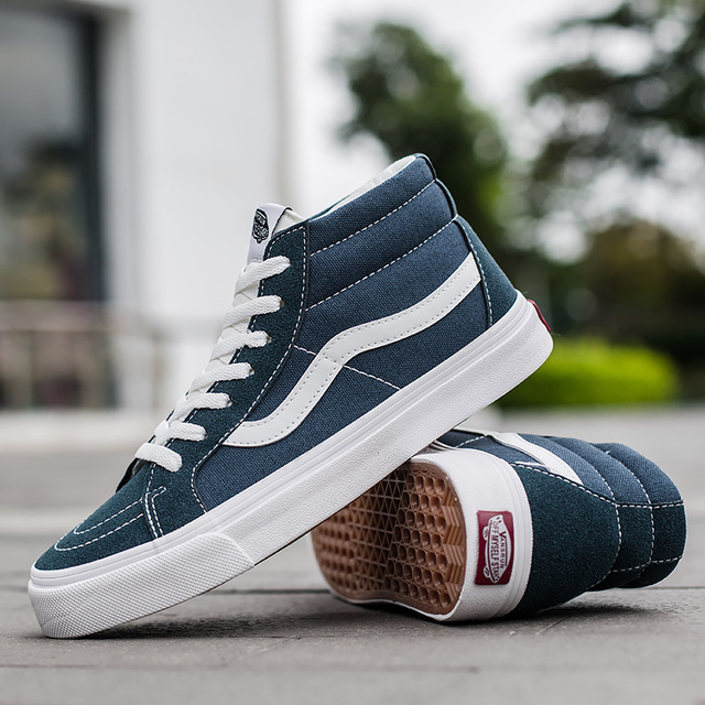 Fashion New Light Breathable Men Canvas Casual High top Women Sneakers Men Shoes Boots Couple Shoes