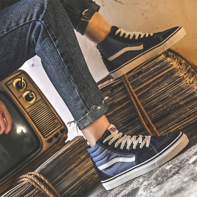 Fashion New Light Breathable Men Canvas Casual High top Women Sneakers Men Shoes Boots Couple Shoes