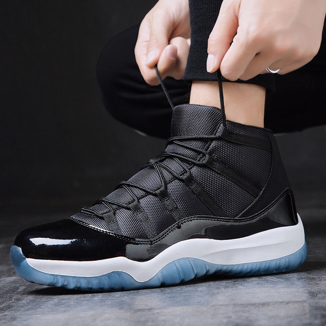 Hot Sale Basketball Shoes Gym Training Boots Ankle Boots Outdoor Men Sneakers Athletic AJ Shoes