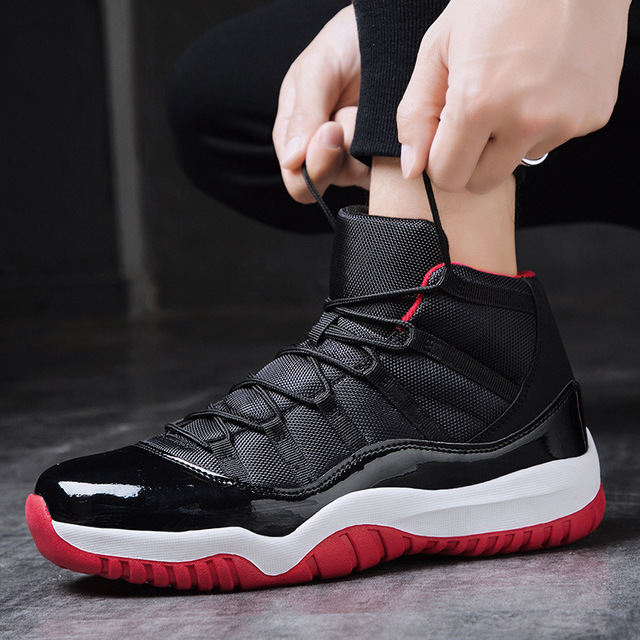 Hot Sale Basketball Shoes Gym Training Boots Ankle Boots Outdoor Men Sneakers Athletic AJ Shoes
