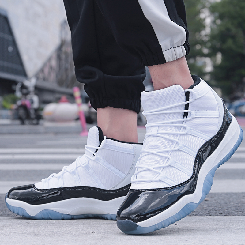Hot Sale Basketball Shoes Gym Training Boots Ankle Boots Outdoor Men Sneakers Athletic AJ Shoes