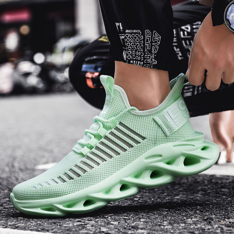 New Lightweight Blade Running Shoes Shockproof Plus Size Sneakers Sports Gym Shoes Men Sales