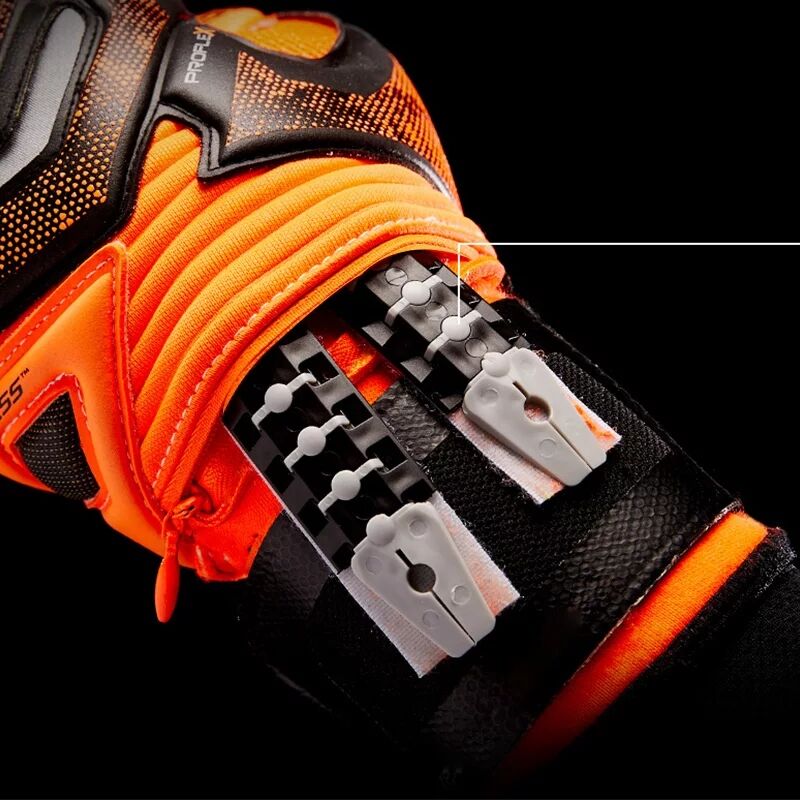 New Design Professional Football Gloves Soccer Goalkeeper Glvoes Latex Finger Protection Children Adults Football Gloves