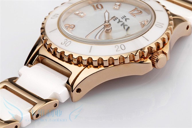 2025 Watch fashion Women watches black golden Watches Lady ladies fashion watches stainless Ceramics Jewellery watch Casual Jewelry watch for female watch electronic brithday ladies exquisite freesize