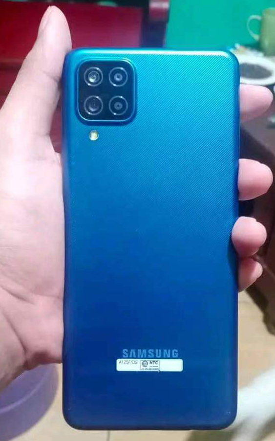 Refurbished Samsung A12 6.5 Inch  4G ram+128G/64G storage Clear cameras  Sided fingerprint  Strong battery  5000mAh It's all clean with US used Single SIM