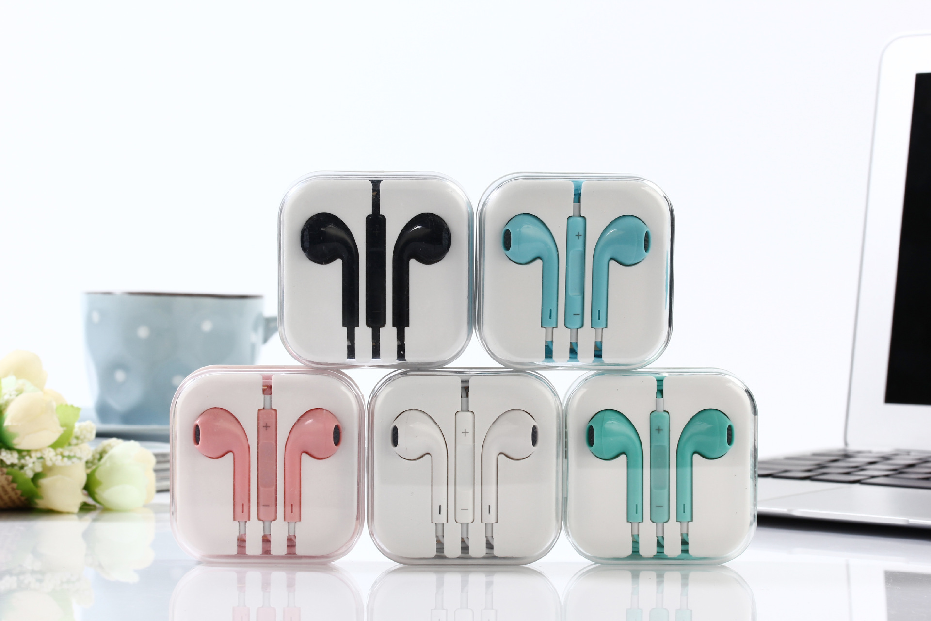 Universal Wired In-Ear Super Mega Bass Earbuds Earphones Earpods for Android Mobile and iPhone