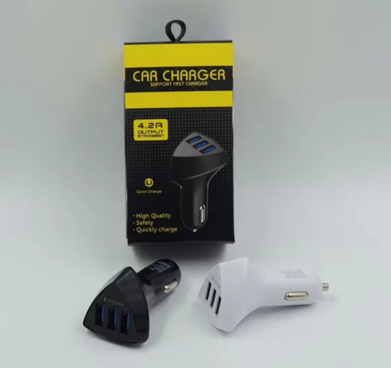 QC 3.0 Quick Charger Three USB Car Charger Sixfold Protection with CE FCC RoHS Authentication