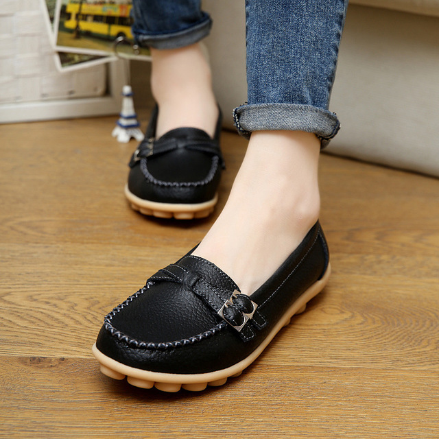 Nice Baby 1 pairs ladies&apos; cowhide loafers flat - bottomed driving shoes are skid resistant