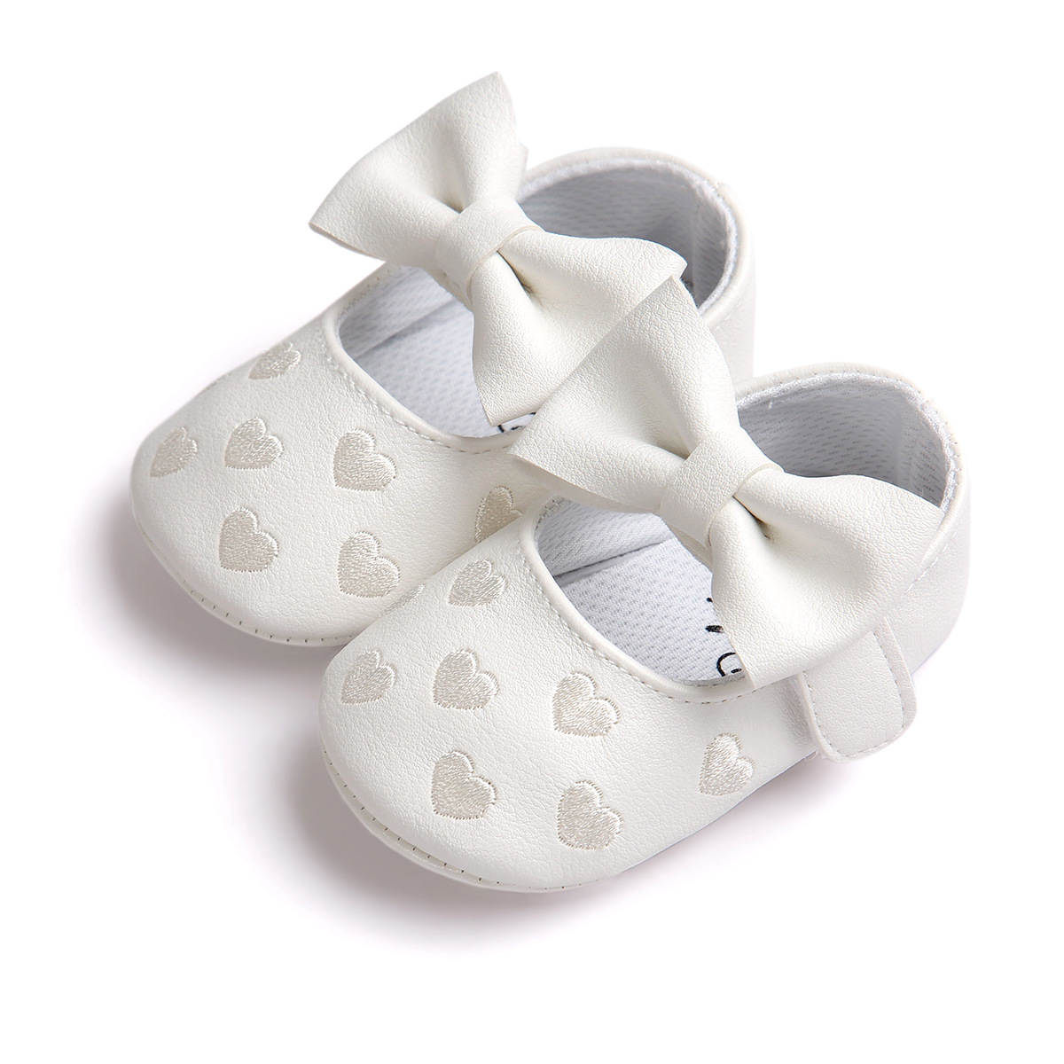 A pair of Baby shoes PU Leather Baby Girl Baby Bow Fringe Soft Soled Non-slip Footwear Crib Shoes