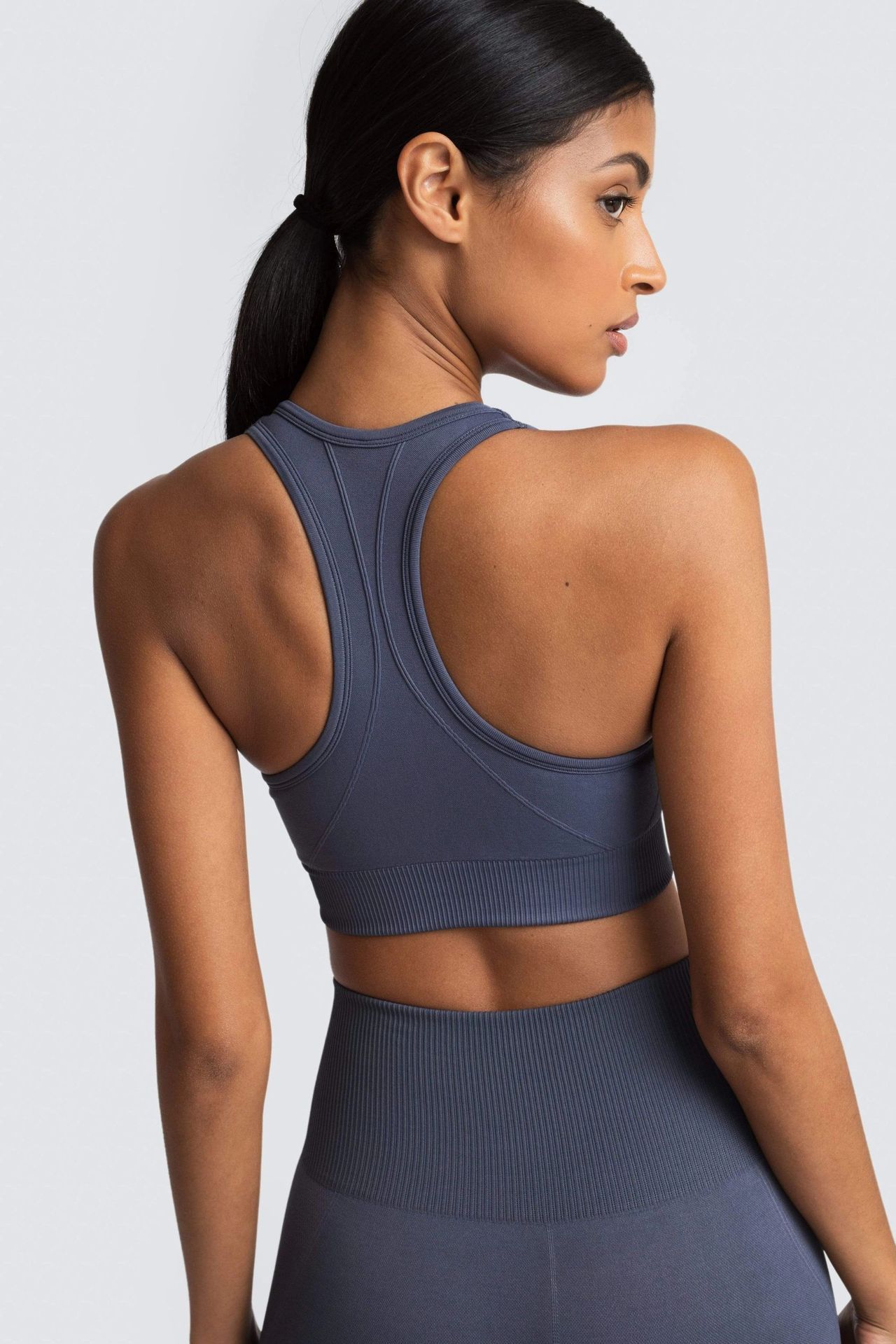 Hot sales Women&apos;s Yoga Set Seamless Sportswear 2-Piece Gym Yoga Clothes Sports Bra + Leggings Skinny