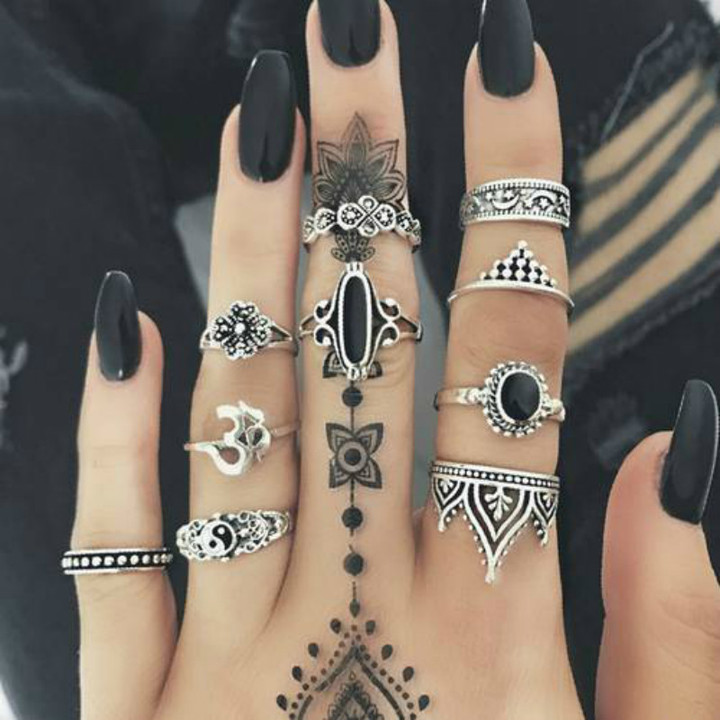 10 Pcs/set Women Fashion Gossip Retro Crystal Crown Carved Moon Star Black Gem Yoga Rings Set