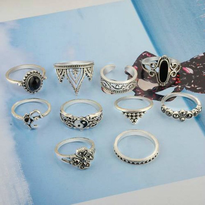 10 Pcs/set Women Fashion Gossip Retro Crystal Crown Carved Moon Star Black Gem Yoga Rings Set