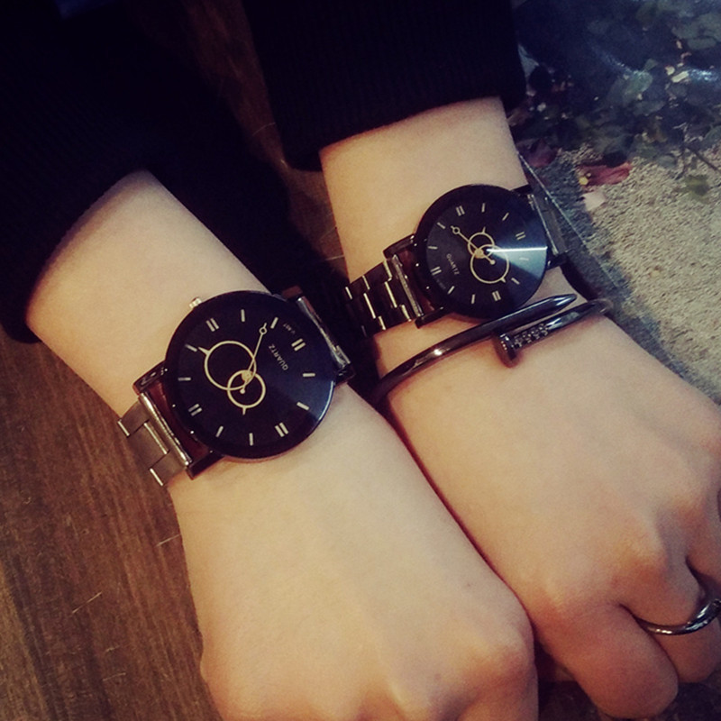 Pair of  Quartz Steel Belt Couple Watches men and women New Korean Trend Student lover Watched