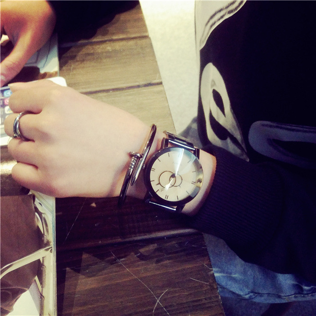 Pair of  Quartz Steel Belt Couple Watches men and women New Korean Trend Student lover Watched