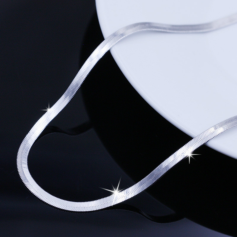 Silver plated temperament necklace for men and women fashion short clavicle flat snake bone chain