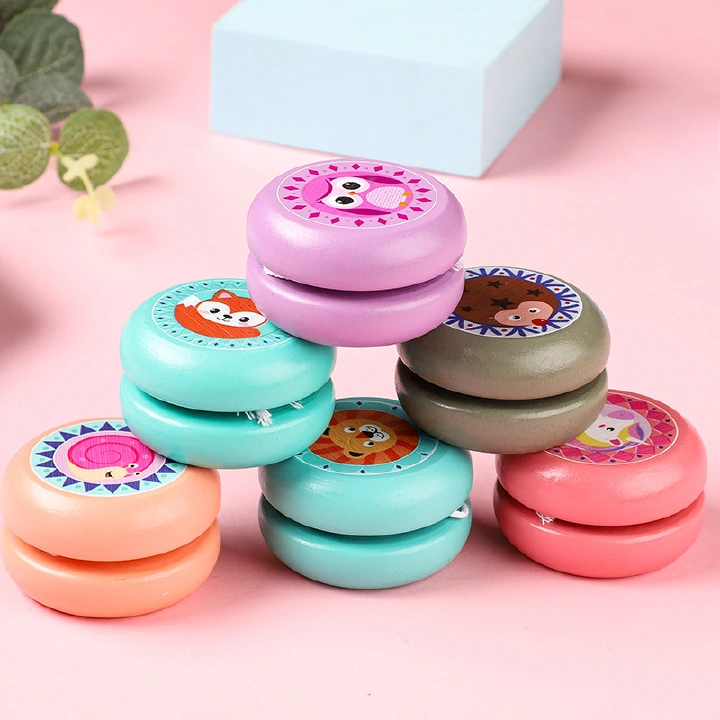 Children's wooden yoyo cartoon animal rotation, slip -away education toy inspiration IQ toys