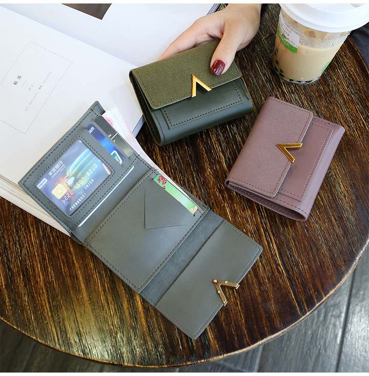 Female stitching metal V-shaped decorative abrasive retro short wallet students simple buckle Wallet