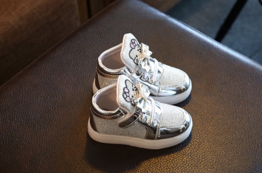New Children Shoes Spring Rhinestone LED Shoes Girls Princess Cute Shoes With Light casual shoes