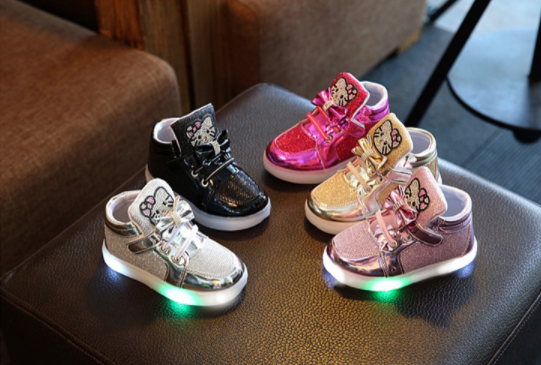 New Children Shoes Spring Rhinestone LED Shoes Girls Princess Cute Shoes With Light casual shoes