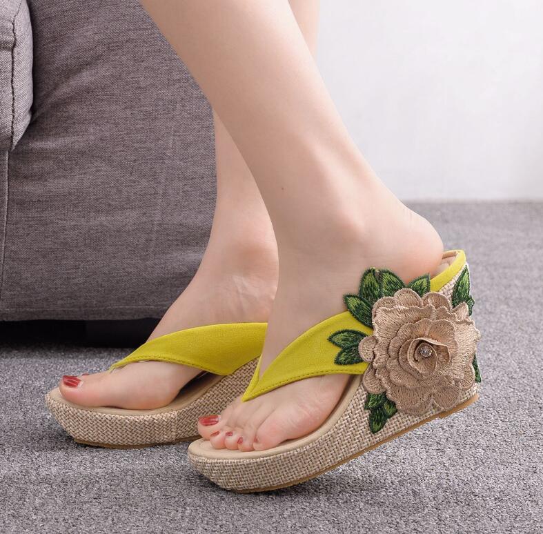 2020 Women Platform Wedge Sandals Herringbone Flip-Flop Slippers White Flower Embroidered Slippers