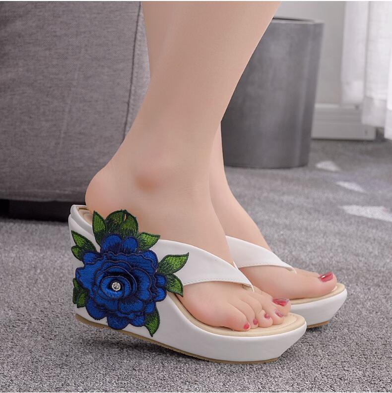 2020 Women Platform Wedge Sandals Herringbone Flip-Flop Slippers White Flower Embroidered Slippers