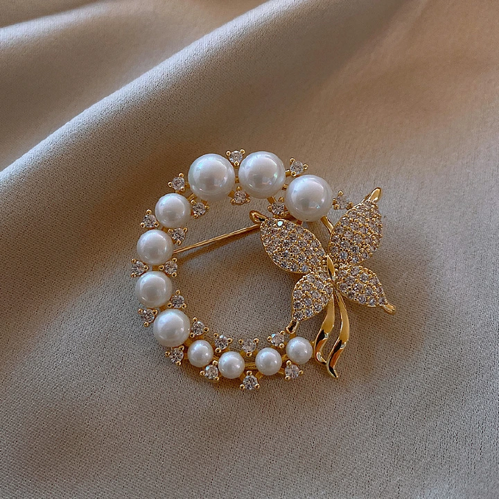 2Pcs Fashion Pearl and Rhinestone Brooches for Women Baroque Trendy Butterfly Pins Clothes Accessories Wedding Gifts