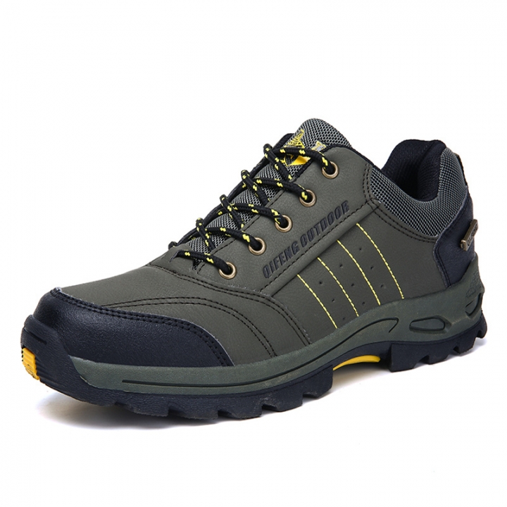 Men Climbing Shoes Fashion Winter/Spring Waterproof Hiking Boots Couple Non-slip Leather Shoes