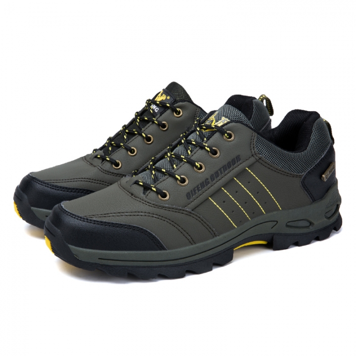 Men Climbing Shoes Fashion Winter/Spring Waterproof Hiking Boots Couple Non-slip Leather Shoes