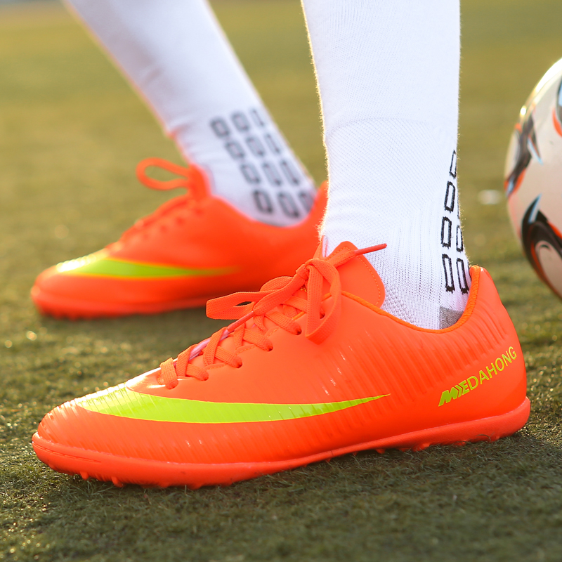 Men Outdoor Breathable Soft Football Shoes Plus Size Kids Comfortable Professional Soccer Shoes