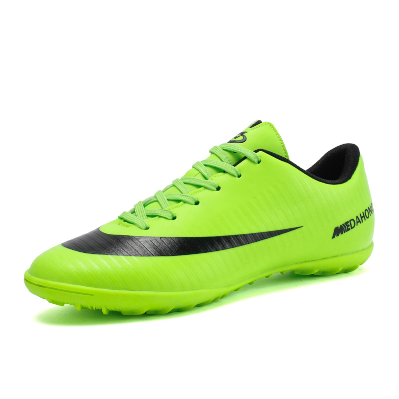 Men Outdoor Breathable Soft Football Shoes Plus Size Kids Comfortable Professional Soccer Shoes