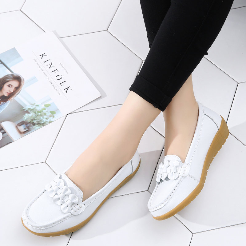 Women Soft Leather Sandals Breathable Leisure Work Shoes Plus Size Lady Peas Shoes