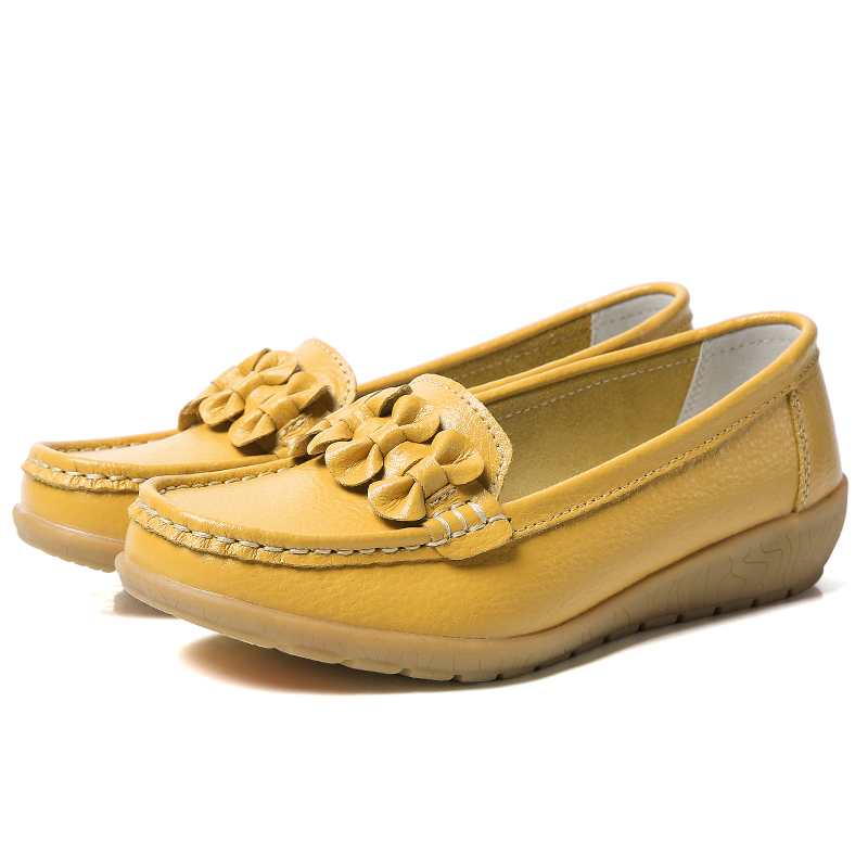 Women Soft Leather Sandals Breathable Leisure Work Shoes Plus Size Lady Peas Shoes