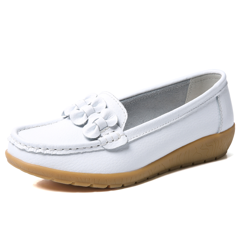 Women Soft Leather Sandals Breathable Leisure Work Shoes Plus Size Lady Peas Shoes