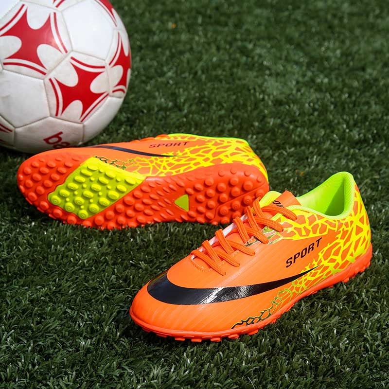 Men Professional Non-slip Spike Football Shoes Women Sport Shoes Breathable Short Nails Soccer Shoes