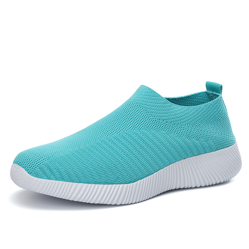 Women Breathable Mesh Sport Shoes Plus Size Casual Non-slip Running Shoes Slip-on Light Sneakers
