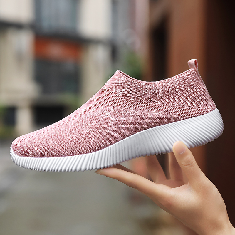 Women Breathable Mesh Sport Shoes Plus Size Casual Non-slip Running Shoes Slip-on Light Sneakers