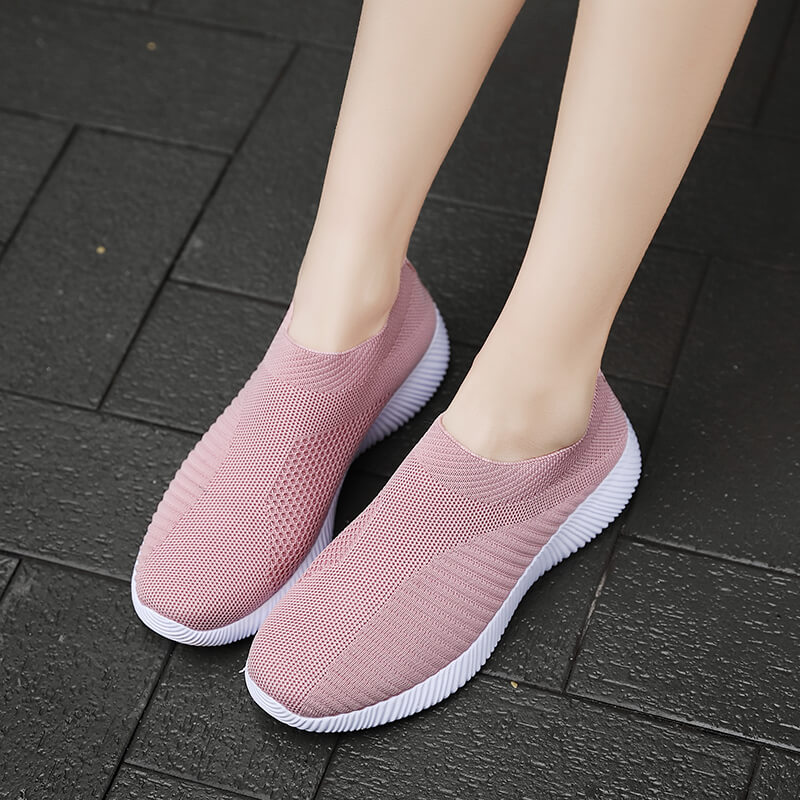 Women Breathable Mesh Sport Shoes Plus Size Casual Non-slip Running Shoes Slip-on Light Sneakers